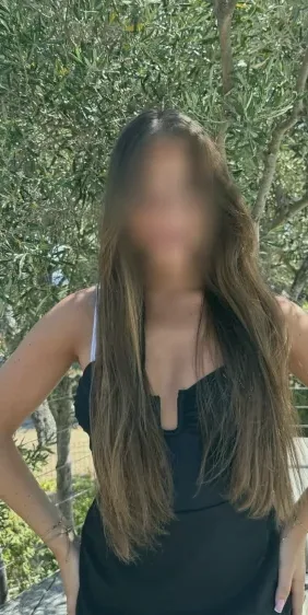 Andrea, 35