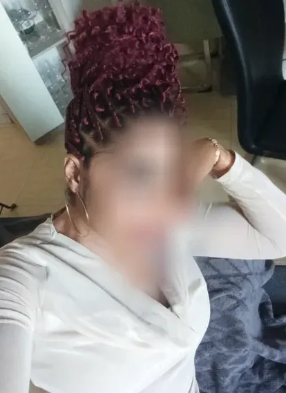 Anna, 36