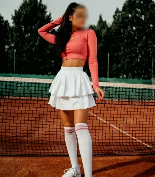 Antonia, 35