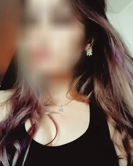 Bianca, 32