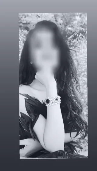 Dragana, 28