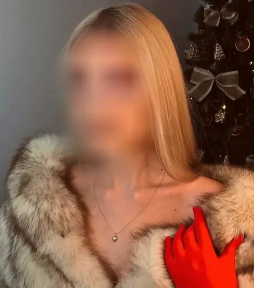Ingrid, 30