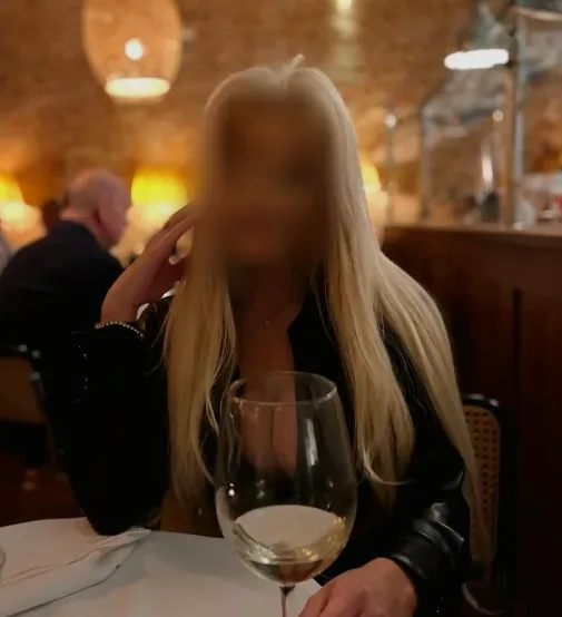 Katharina, 37