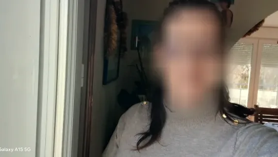 Lara, 33