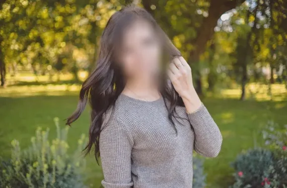 Larissa, 32