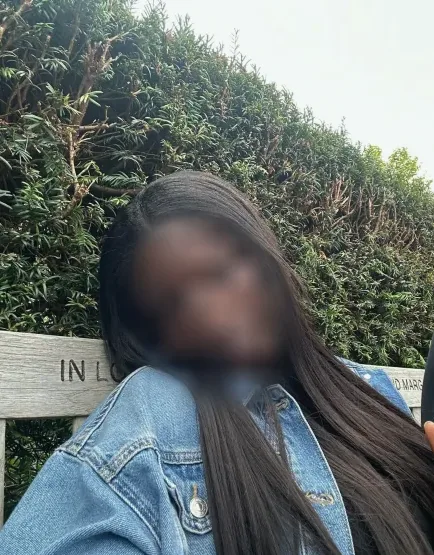 Laura, 26