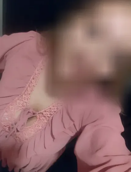 Marie, 28