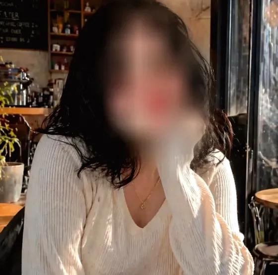 Martina, 25