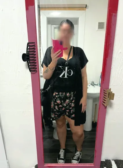 Pia, 37