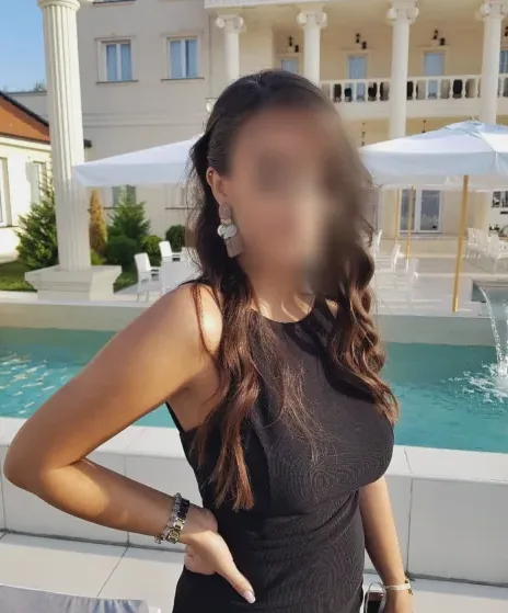 Sophie, 29
