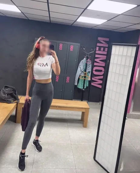 Stefanie, 36