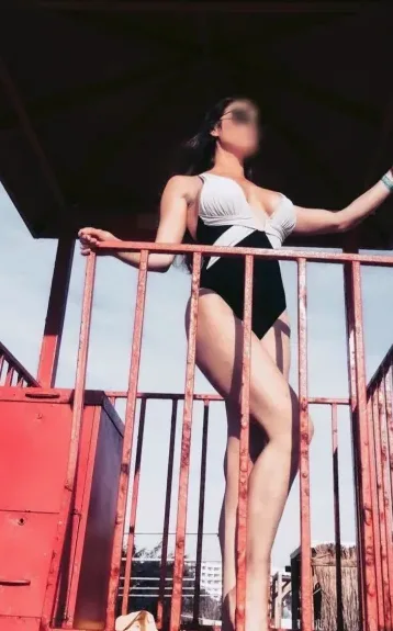 Stefanie, 39